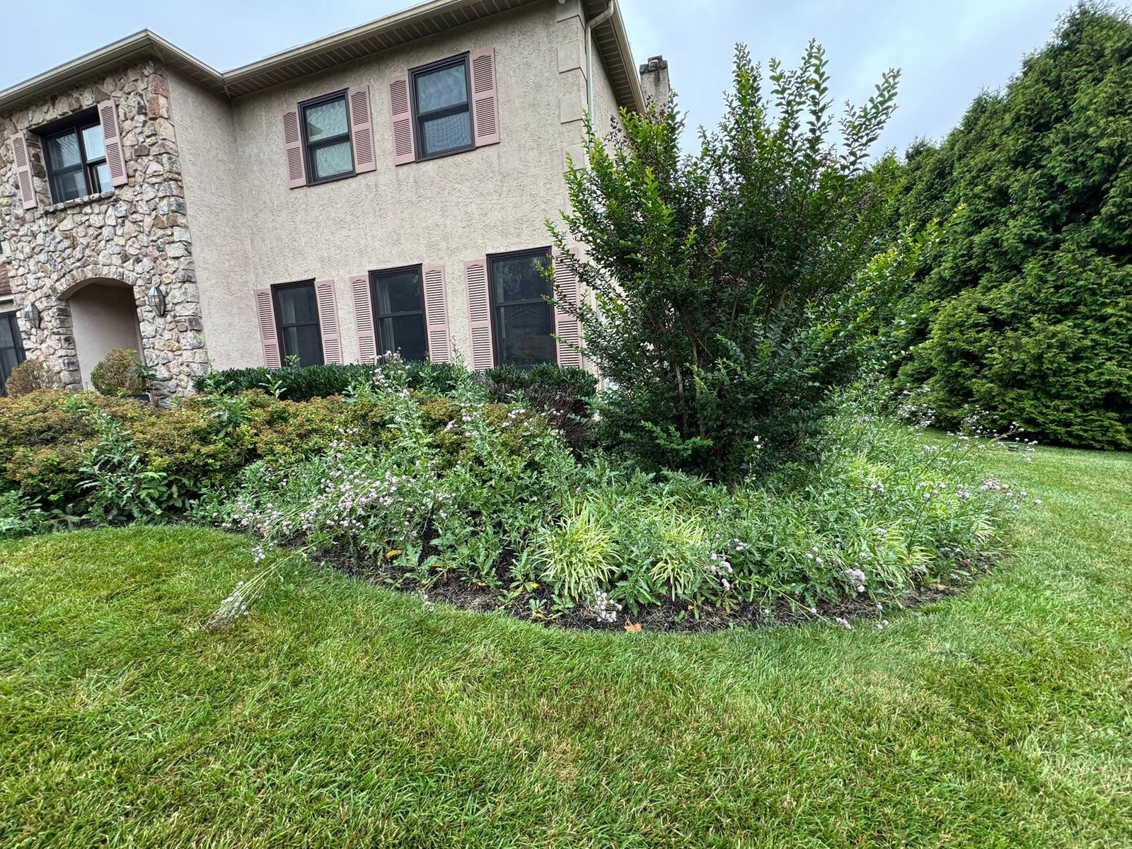 Mulch installation work by Green Force Property Services